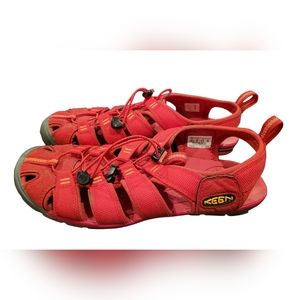 Women's Keen sandals- size 9
